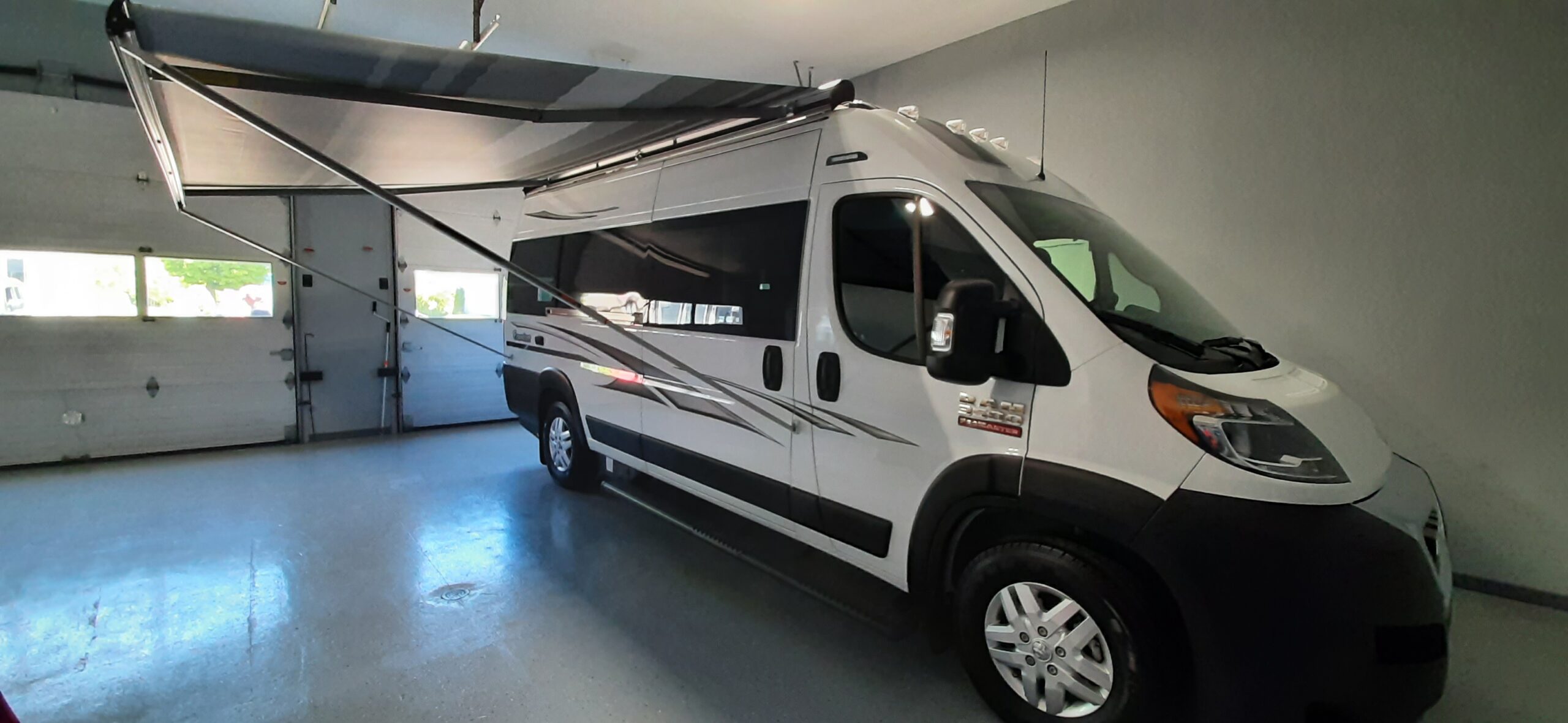 2023 Classe B Escapade VR B21 Neuf à venir (à partir de 154 995 ...