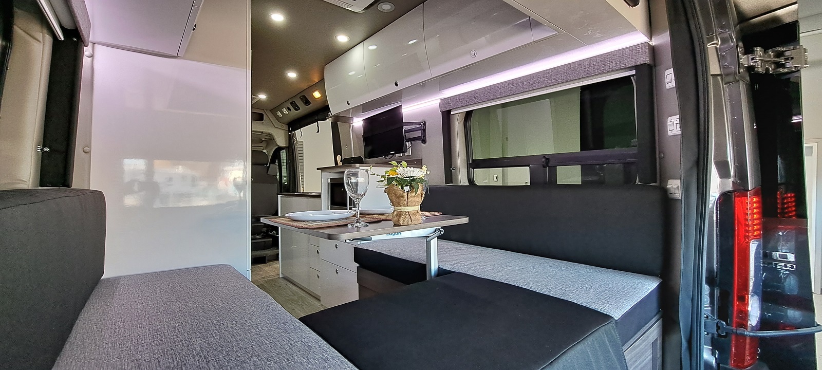 2024 Classe B Escapade VR B20 Neuf (à partir de 159 995$) | Escapade VR