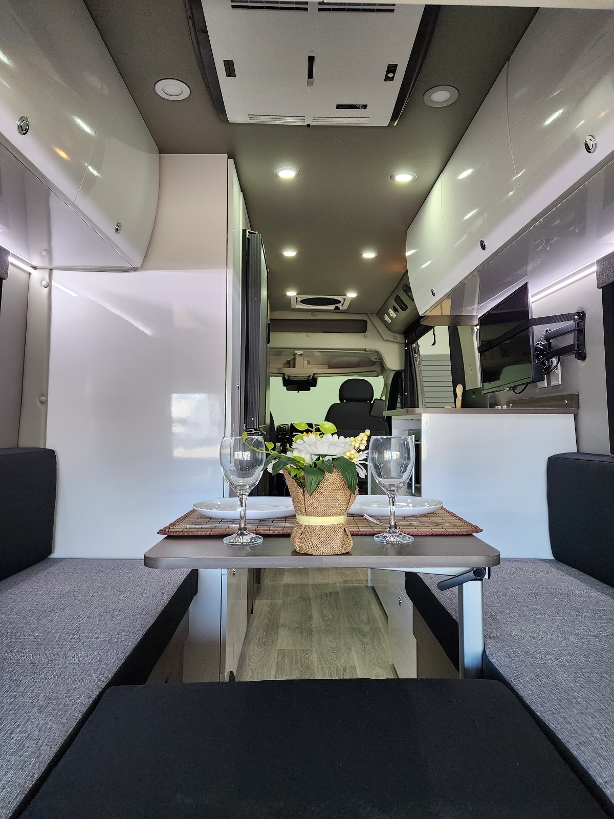 2024 Classe B Escapade VR B20 Neuf (à partir de 159 995$) | Escapade VR