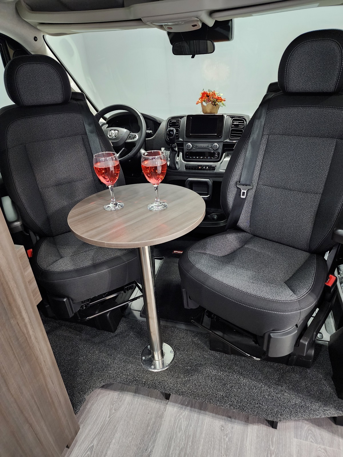 2024 Classe B Escapade VR B20 Neuf (à partir de 159 995$) | Escapade VR