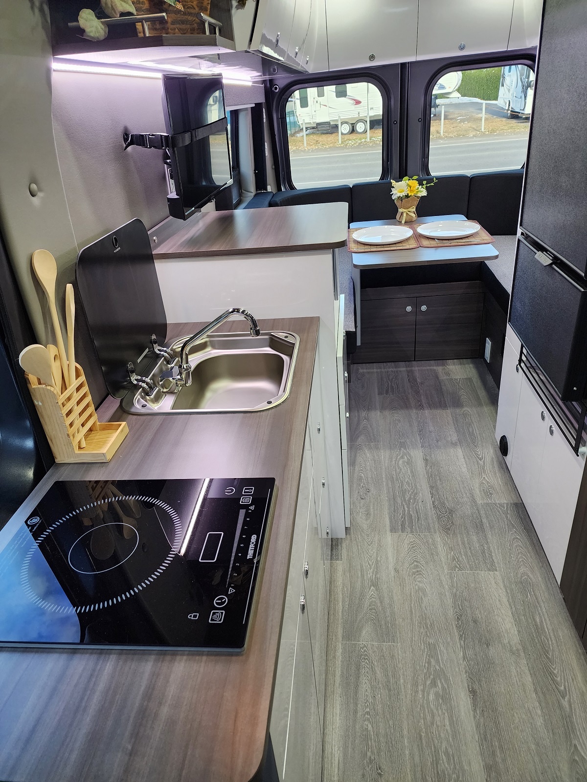 2024 Classe B Escapade VR B20 Neuf (à partir de 159 995$) | Escapade VR